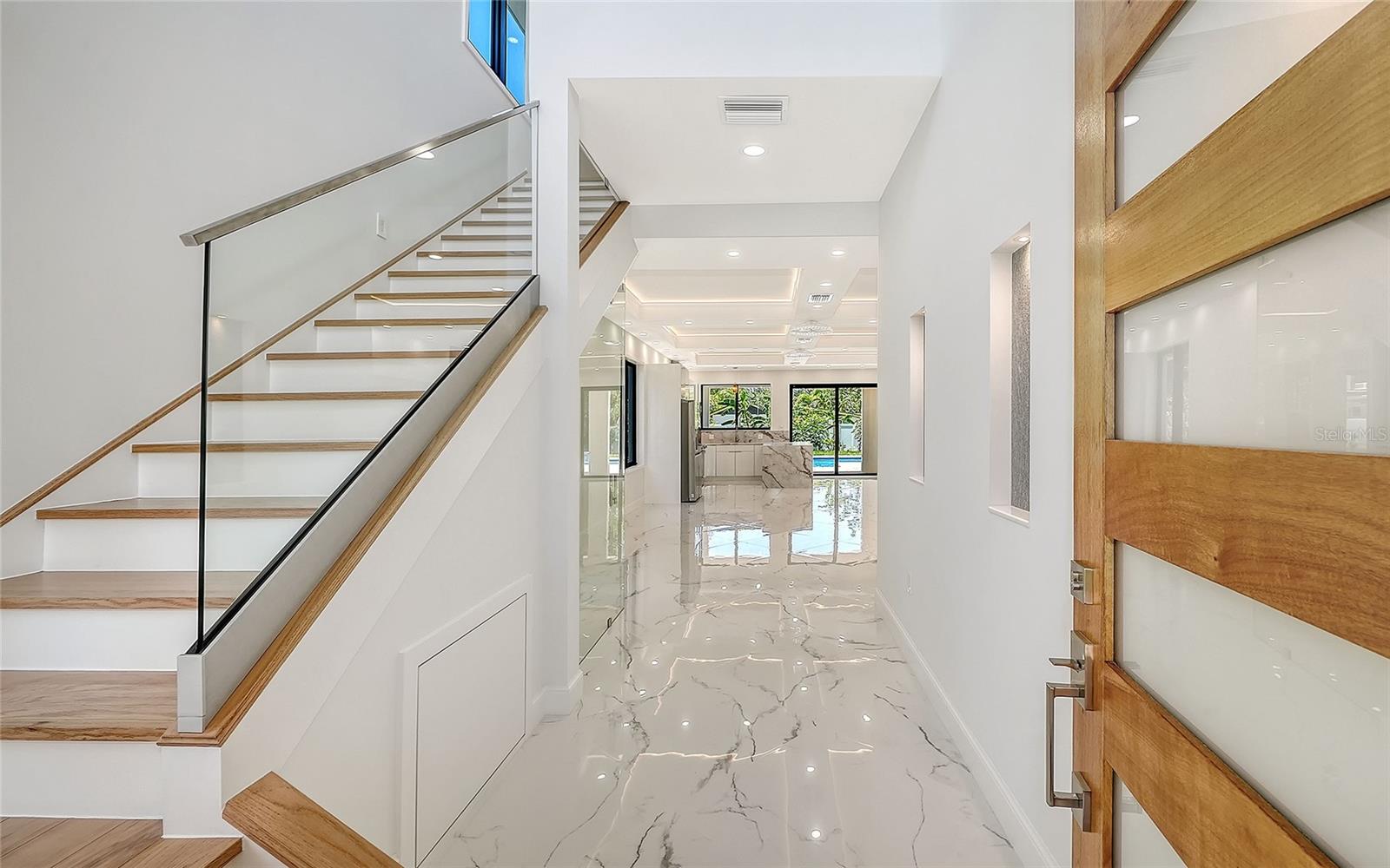 ALTA VISTA - Residential