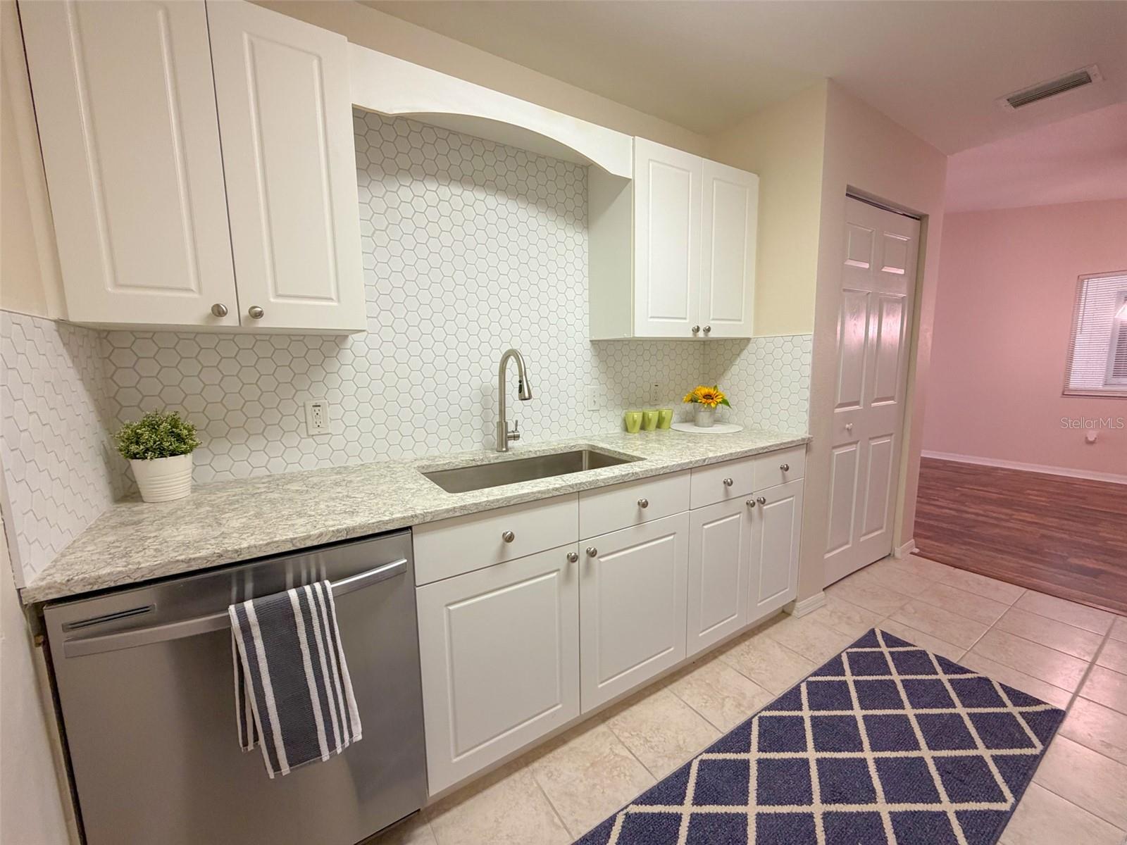 PARK LAKE - Residential Lease