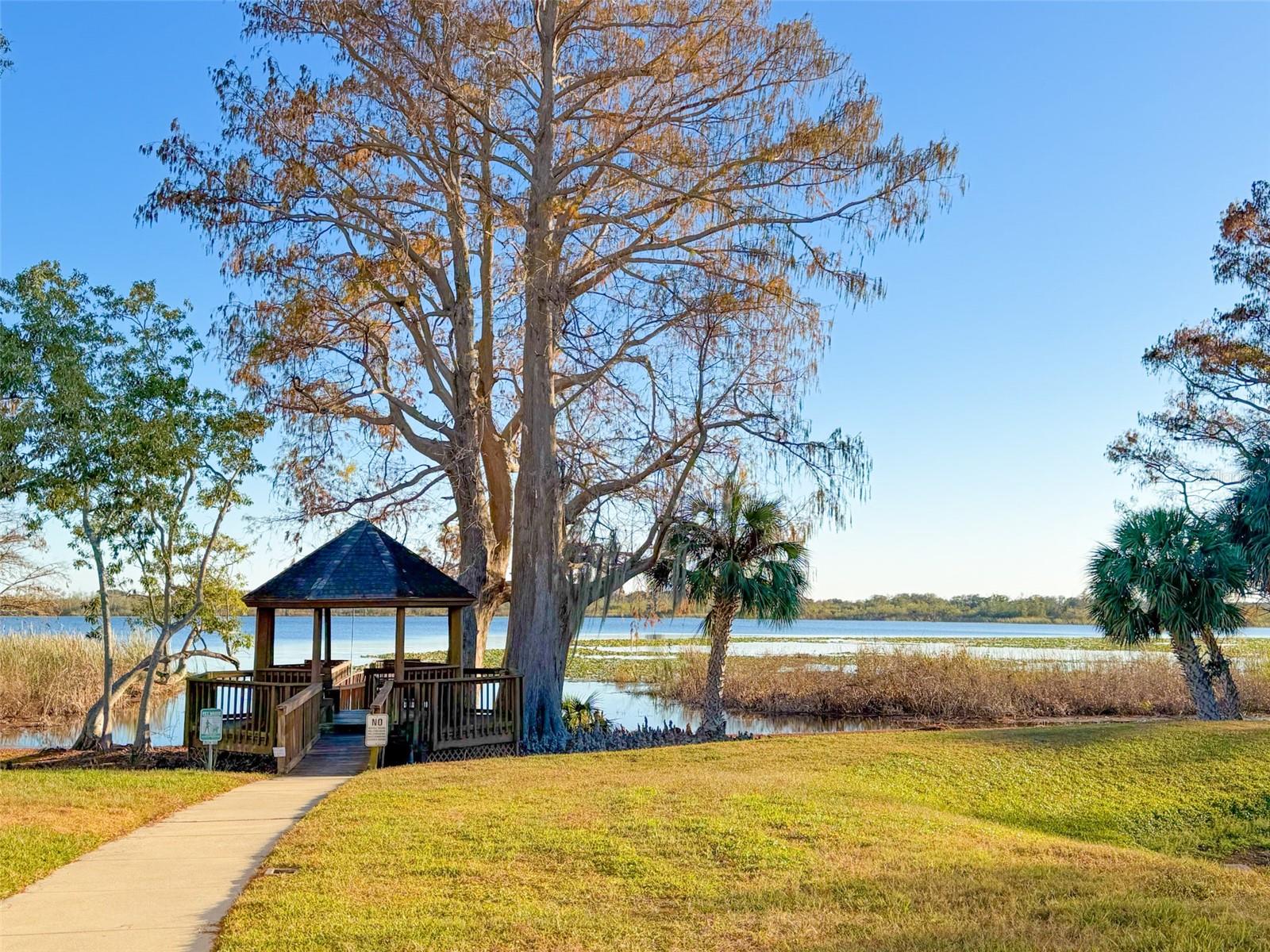 PARK LAKE - Residential Lease