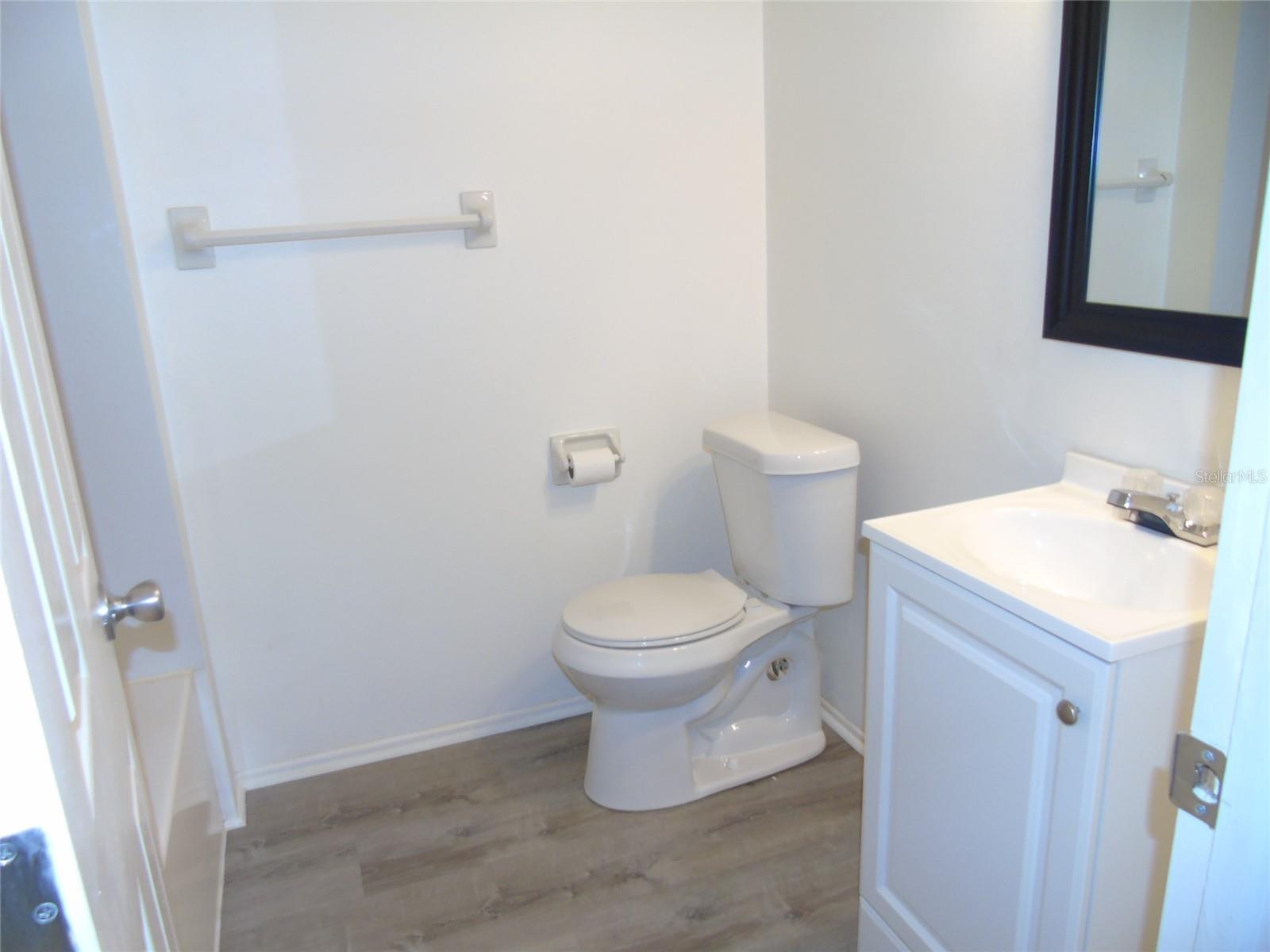 SUNSHINE VILLAS BLDG B - Residential Lease