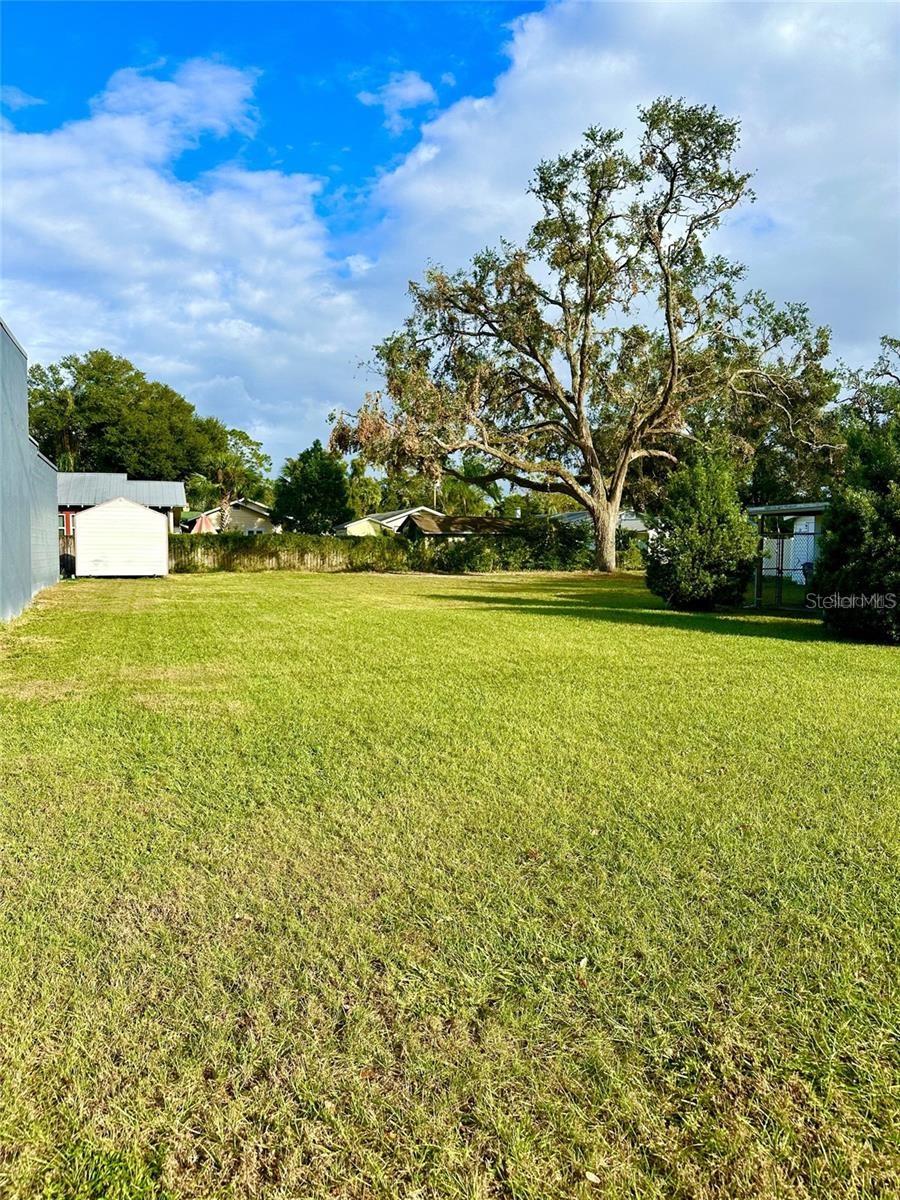 Property is well suited for single family residence w/garage apartment along alley.