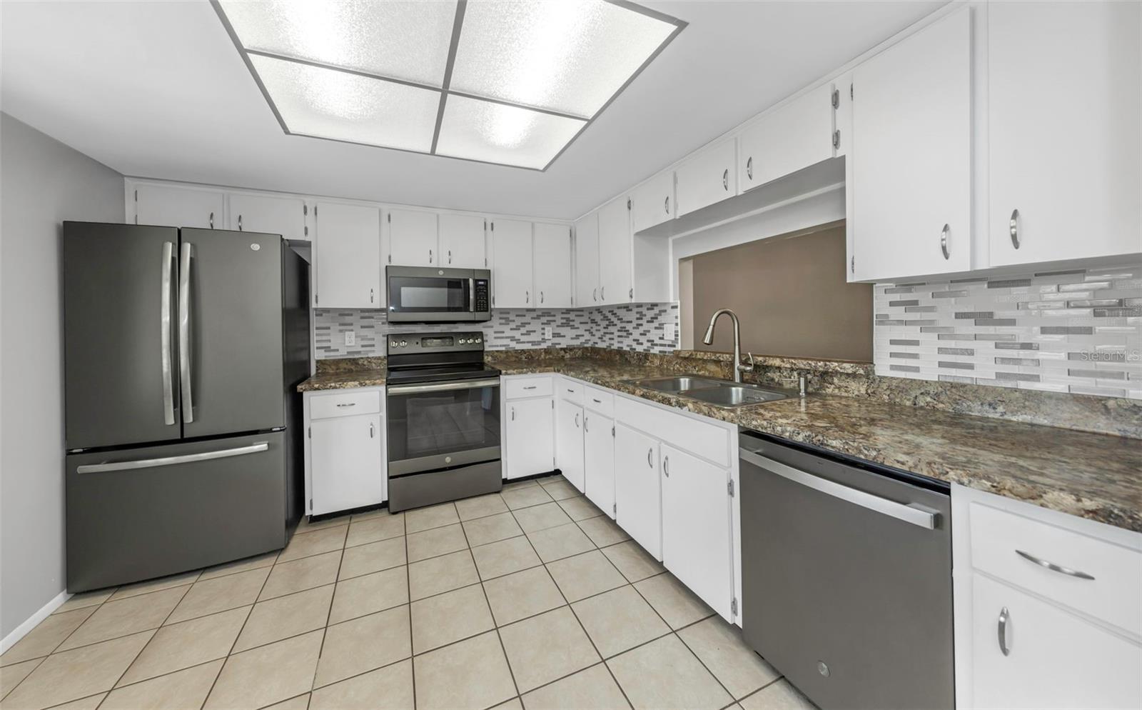 MAGNOLIA RIDGE CONDO - Residential