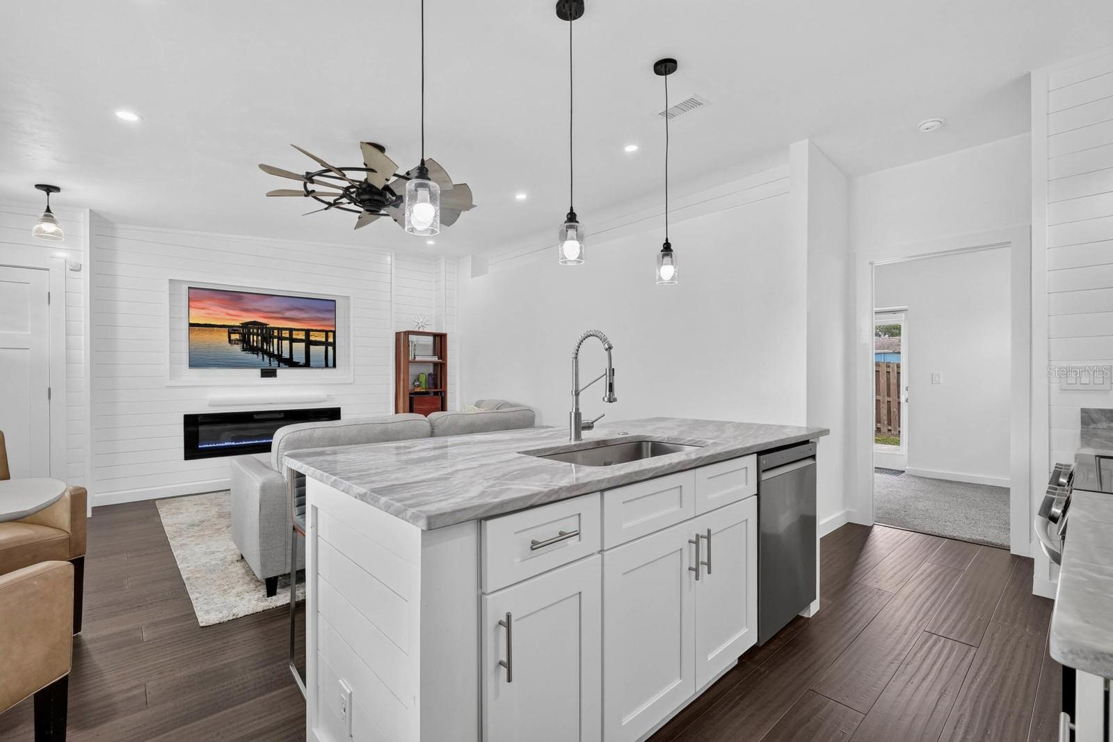 FRANCES TERRACE - Residential