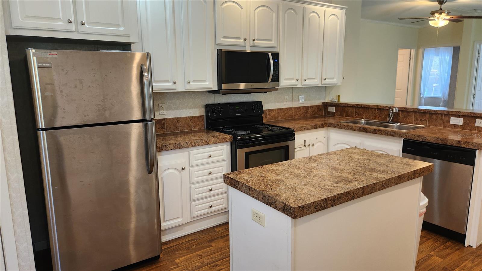 WILLISTON HIGHLANDS - Residential