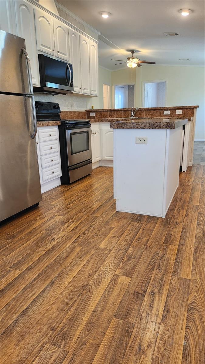 WILLISTON HIGHLANDS - Residential