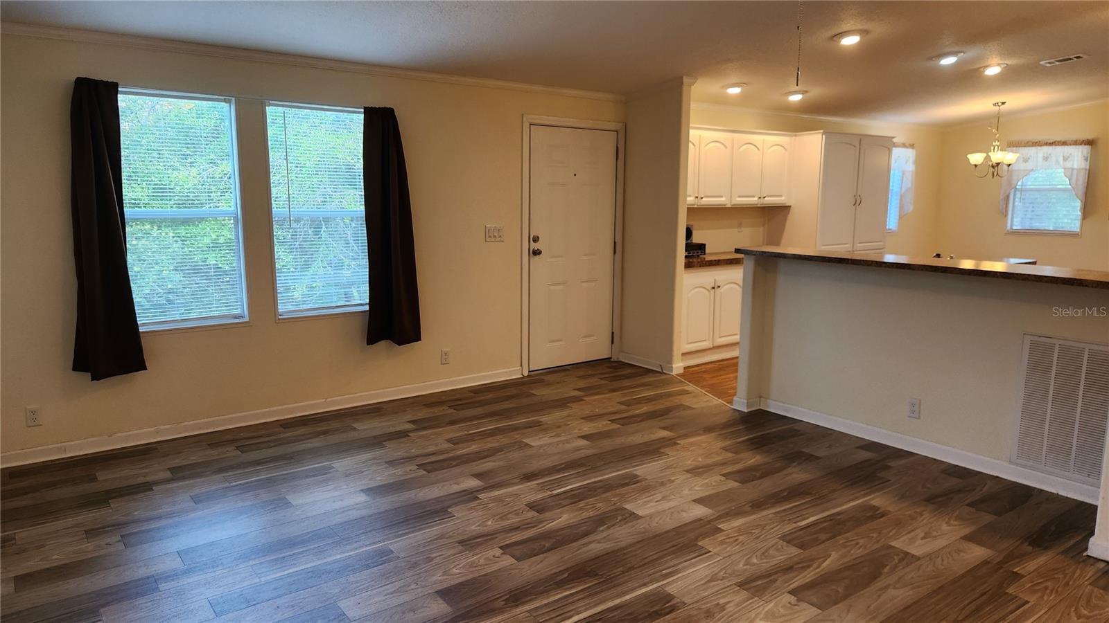WILLISTON HIGHLANDS - Residential