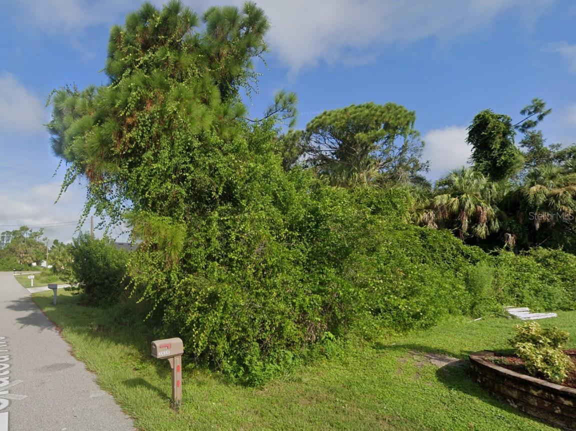 PORT CHARLOTTE SUB 09 - Land