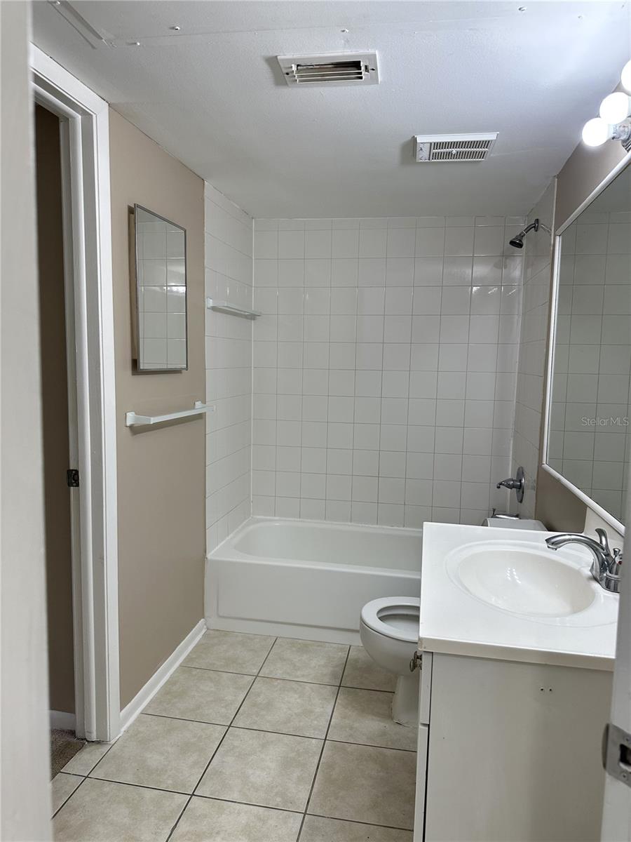 PLAZA/MILLENIUM - Residential Lease