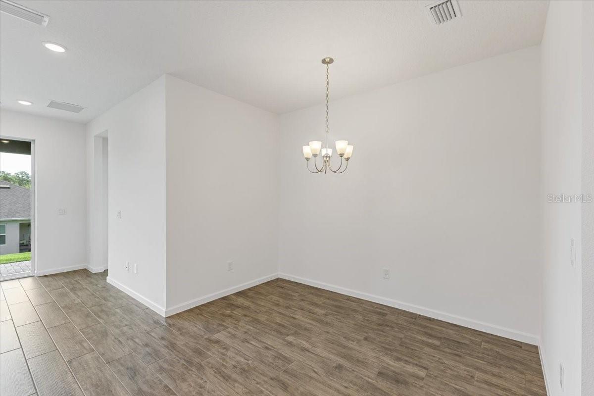 SUMMERBROOKE - Residential