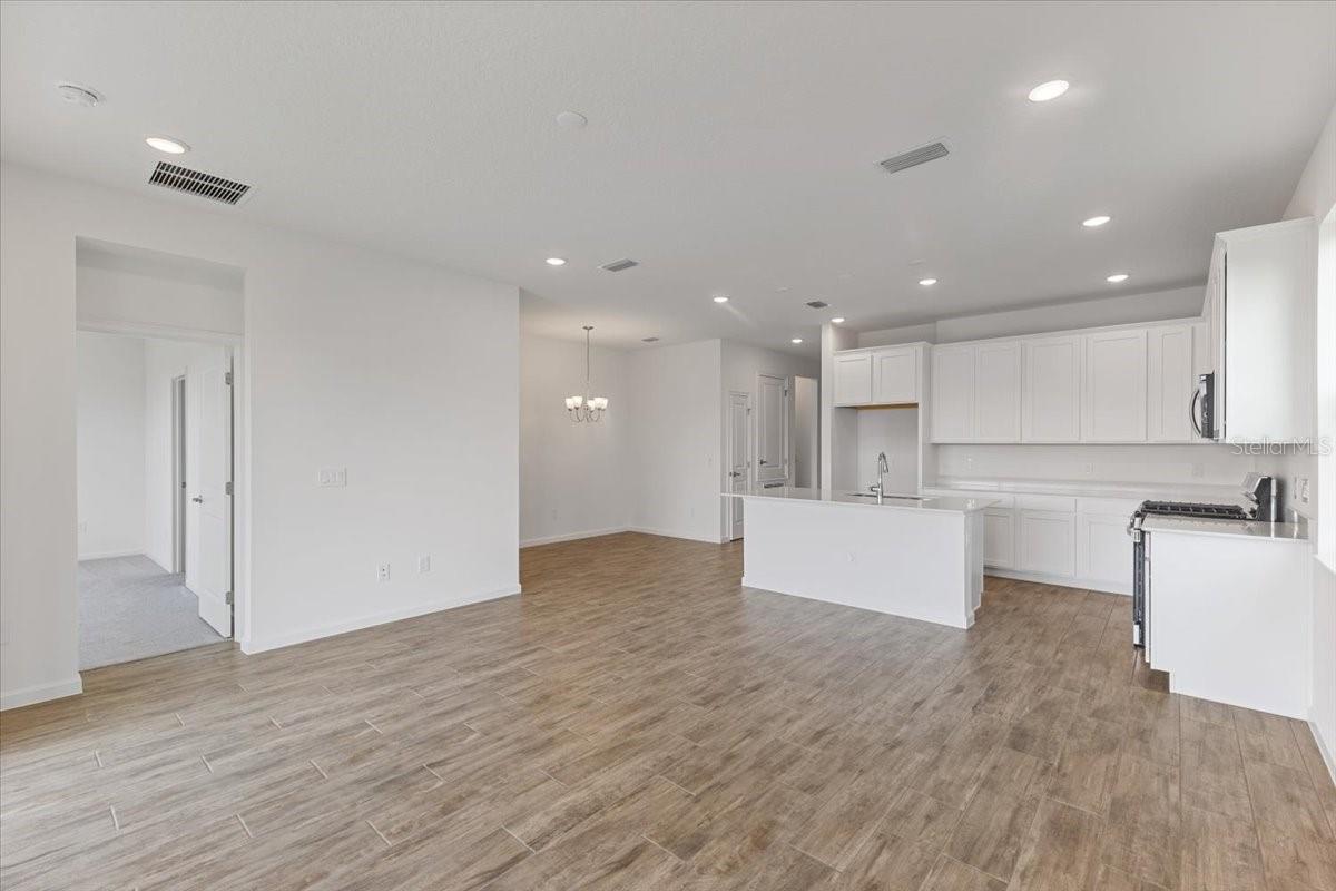 SUMMERBROOKE - Residential