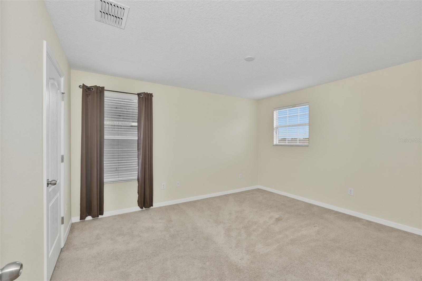 AYERSWORTH GLEN - Residential