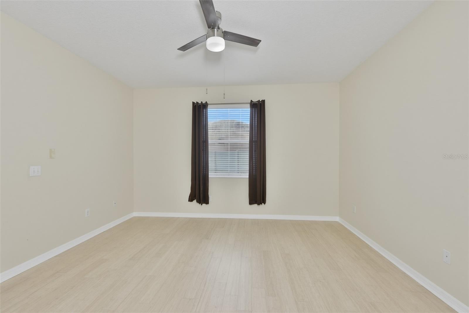 AYERSWORTH GLEN - Residential