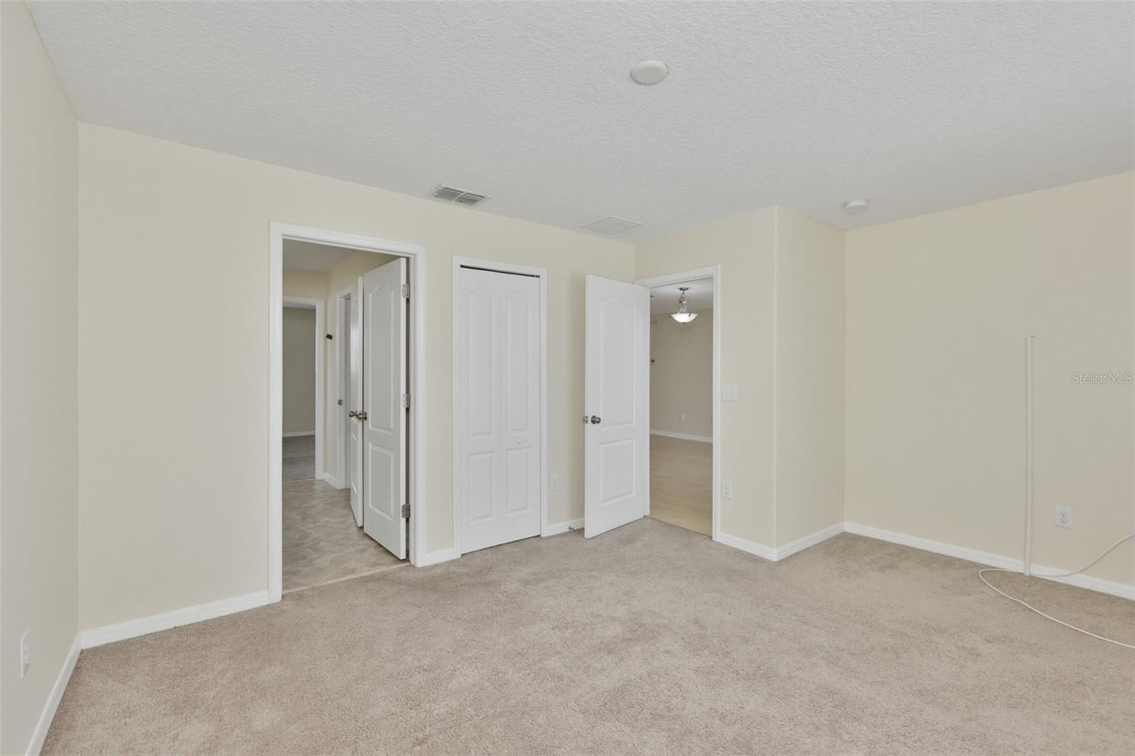 AYERSWORTH GLEN - Residential