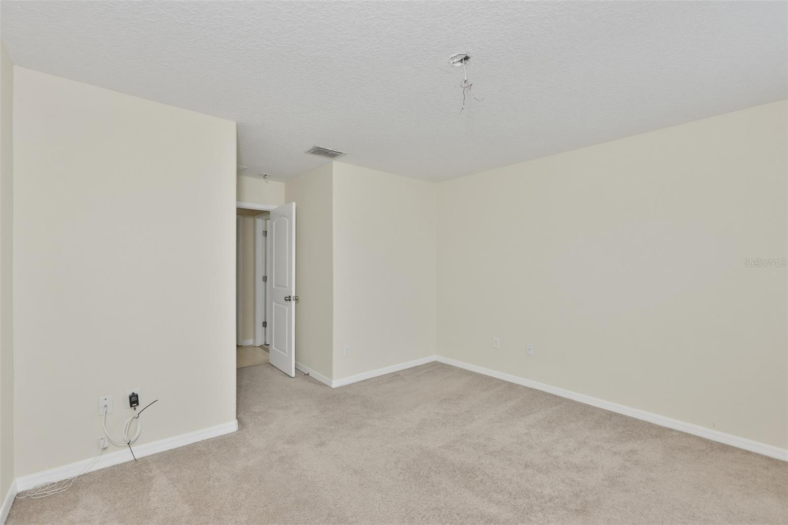AYERSWORTH GLEN - Residential