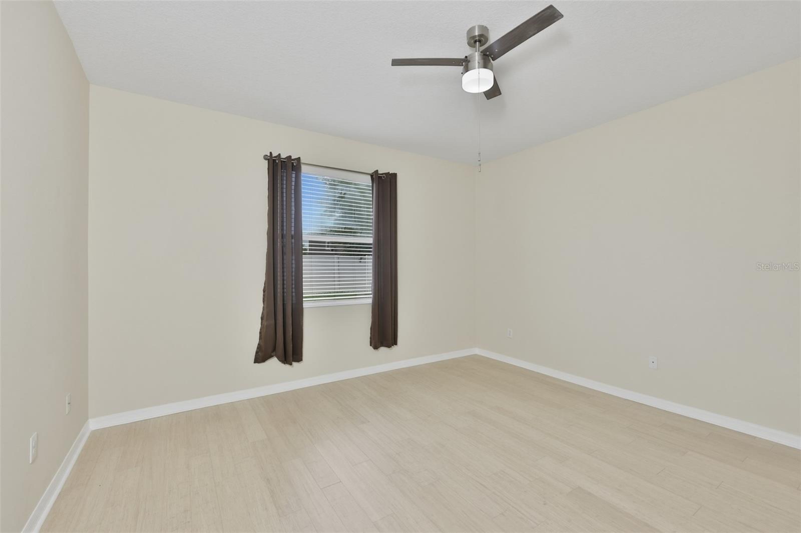 AYERSWORTH GLEN - Residential