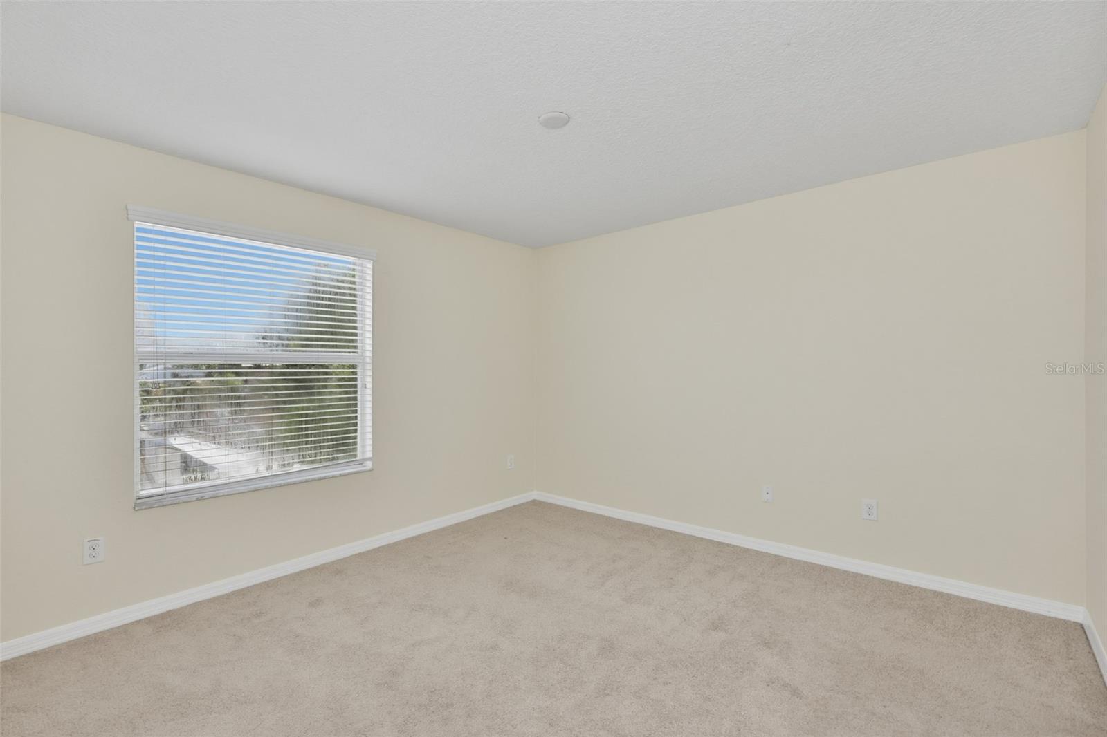 AYERSWORTH GLEN - Residential