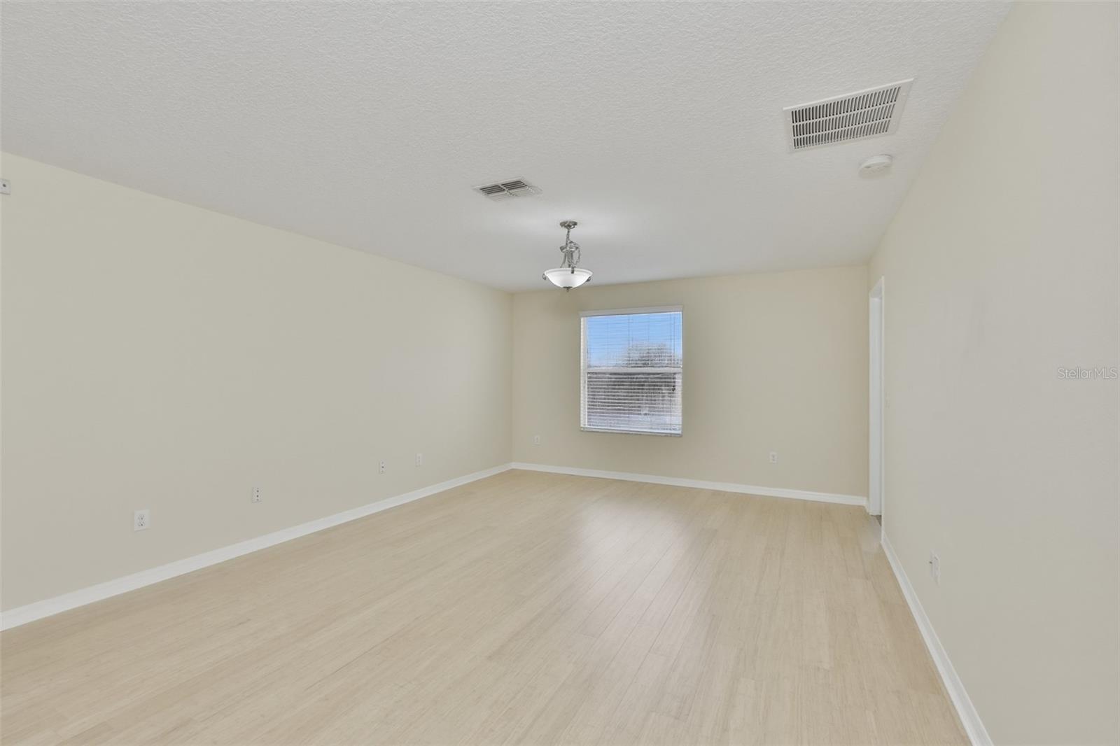 AYERSWORTH GLEN - Residential