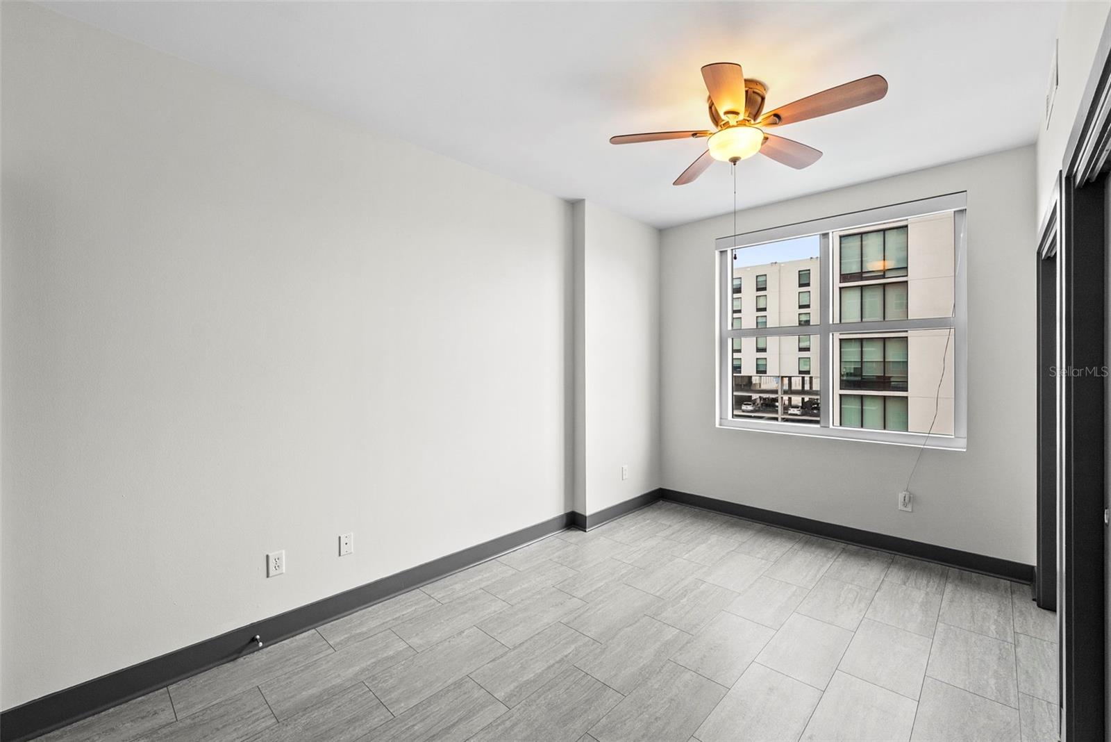 GRAND CENTRAL AT KENNEDY RESID - Residential
