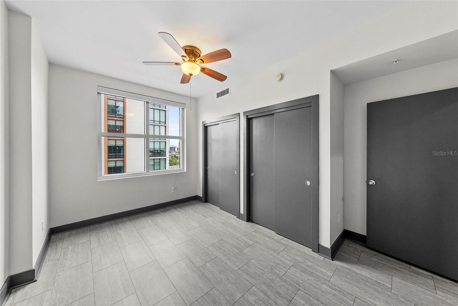 GRAND CENTRAL AT KENNEDY RESID - Residential