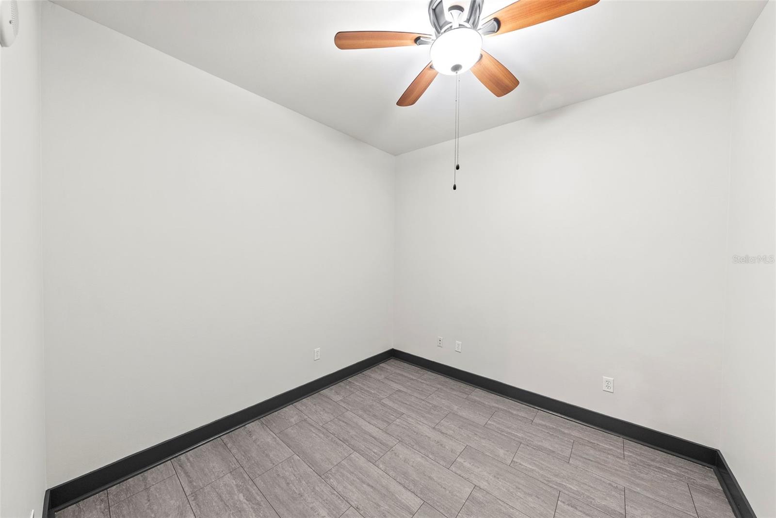 GRAND CENTRAL AT KENNEDY RESID - Residential