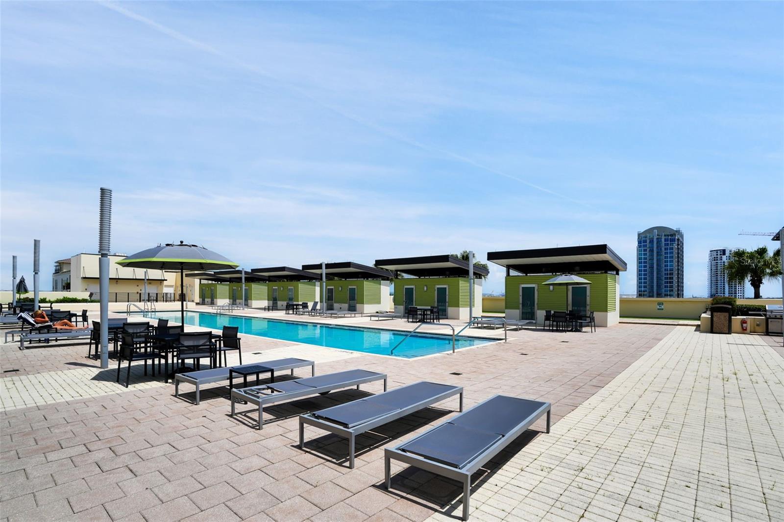 GRAND CENTRAL AT KENNEDY RESID - Residential