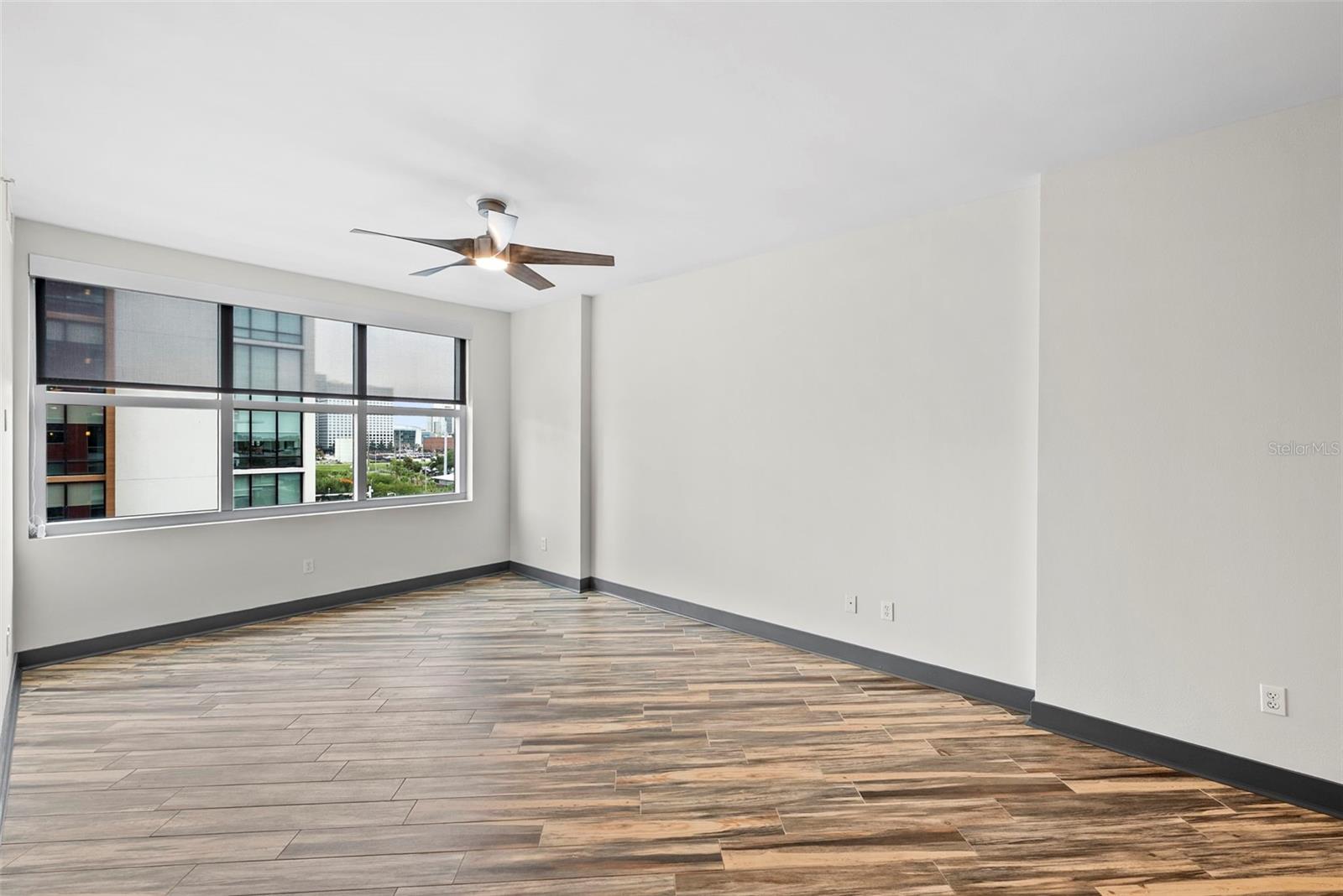 GRAND CENTRAL AT KENNEDY RESID - Residential