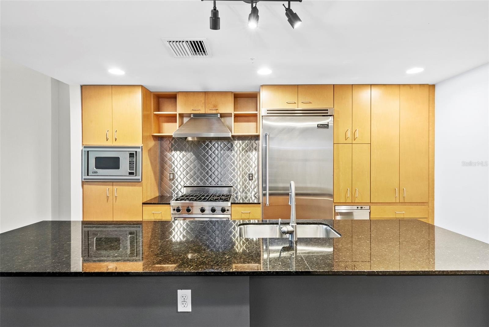 GRAND CENTRAL AT KENNEDY RESID - Residential