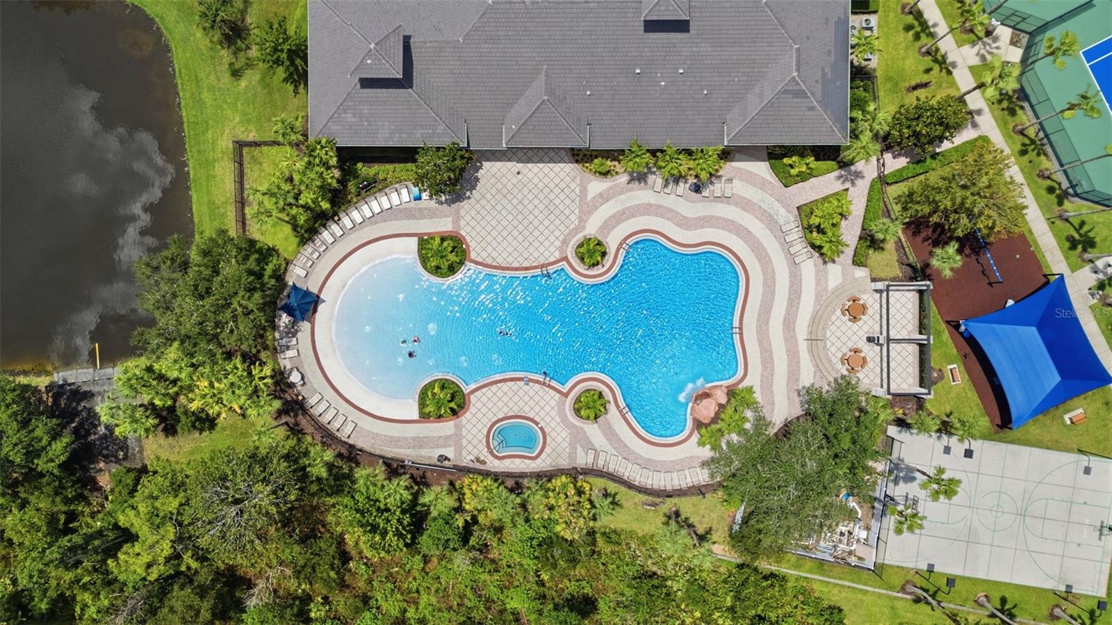 AVALON PARK - Residential