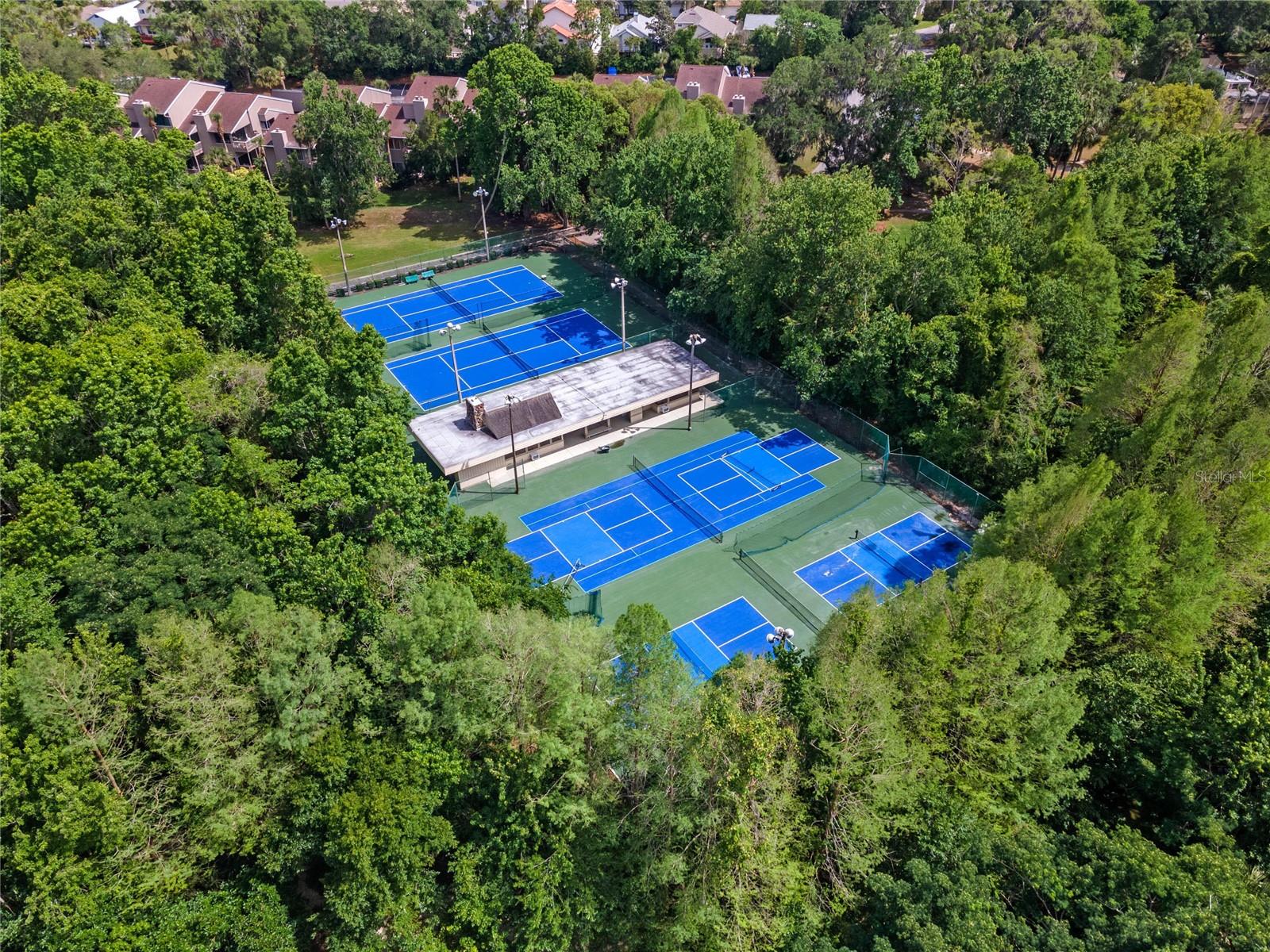 SPRINGS WHISPERING PINES SEC 1 - Residential