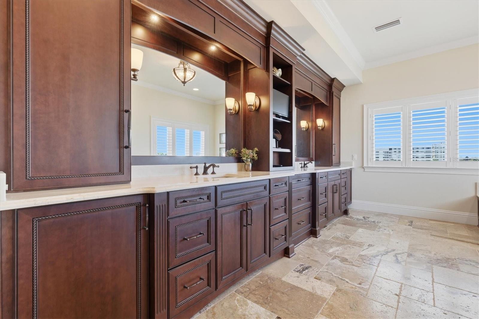BAYWOOD SHORES - Residential