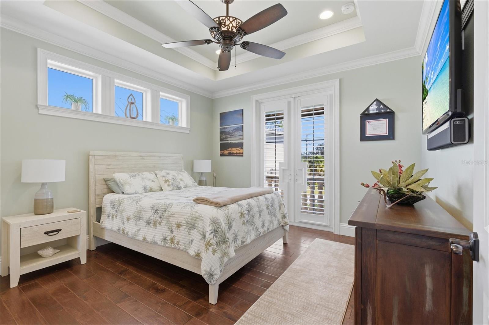 BAYWOOD SHORES - Residential