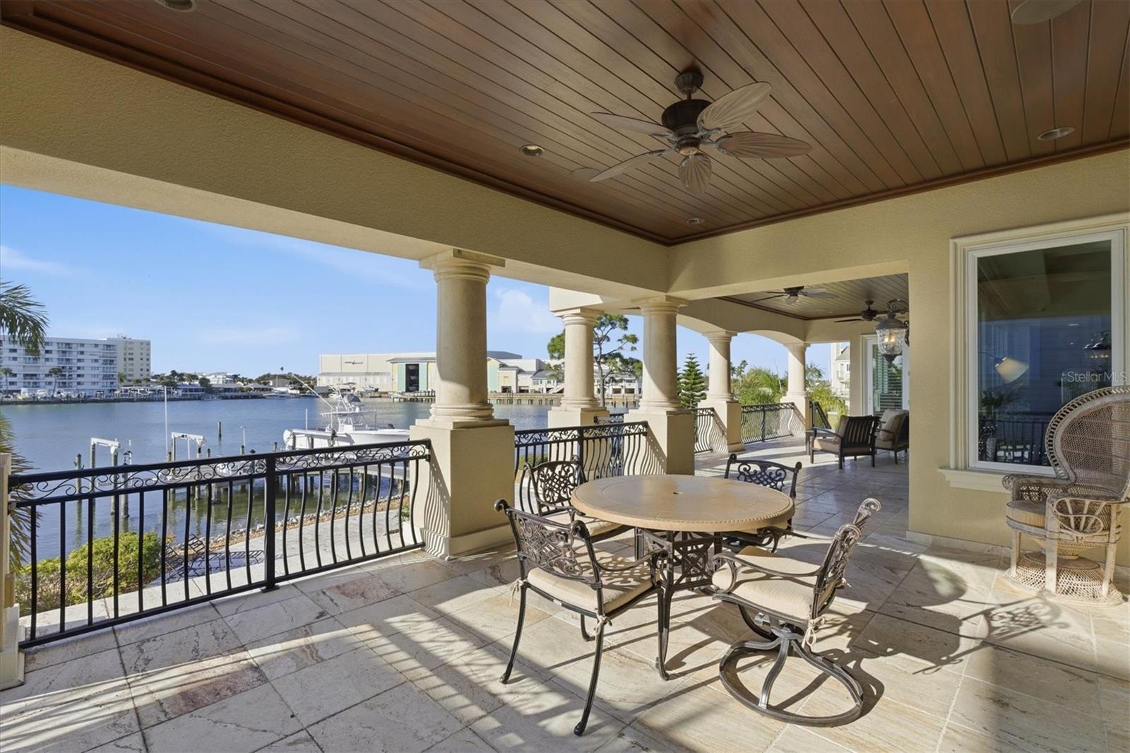 BAYWOOD SHORES - Residential