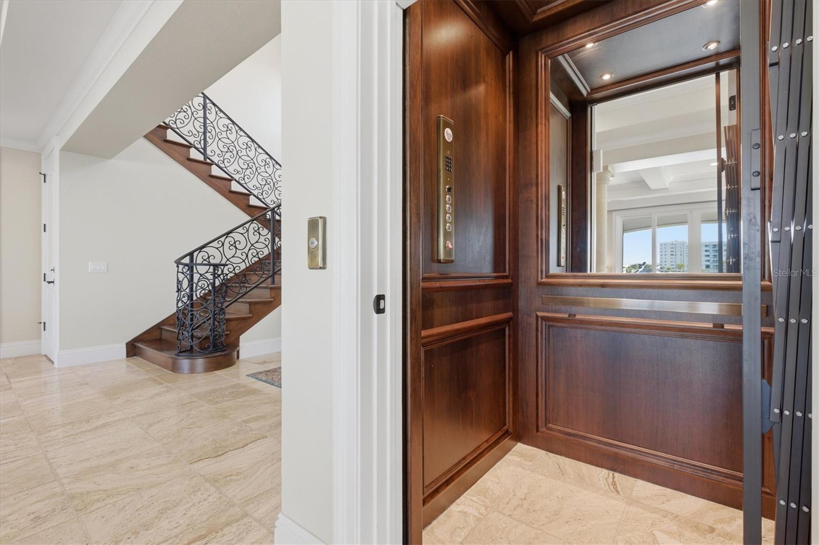 BAYWOOD SHORES - Residential