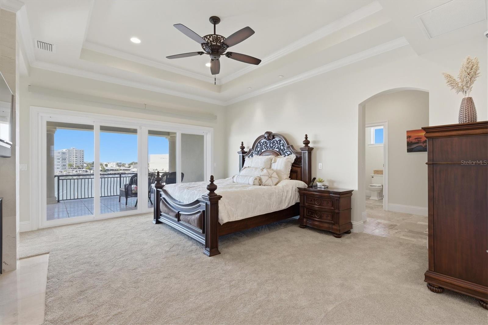 BAYWOOD SHORES - Residential