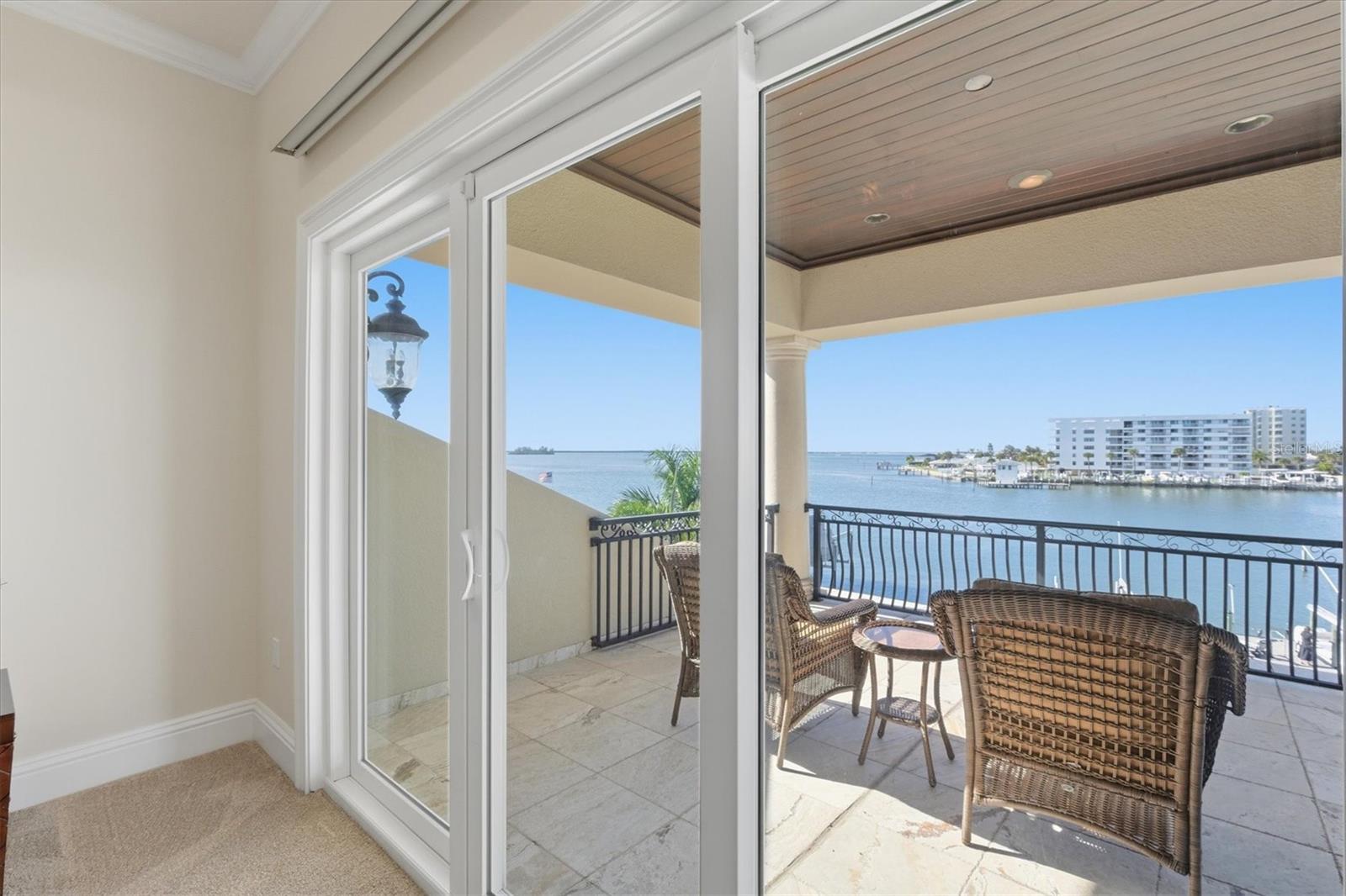 BAYWOOD SHORES - Residential