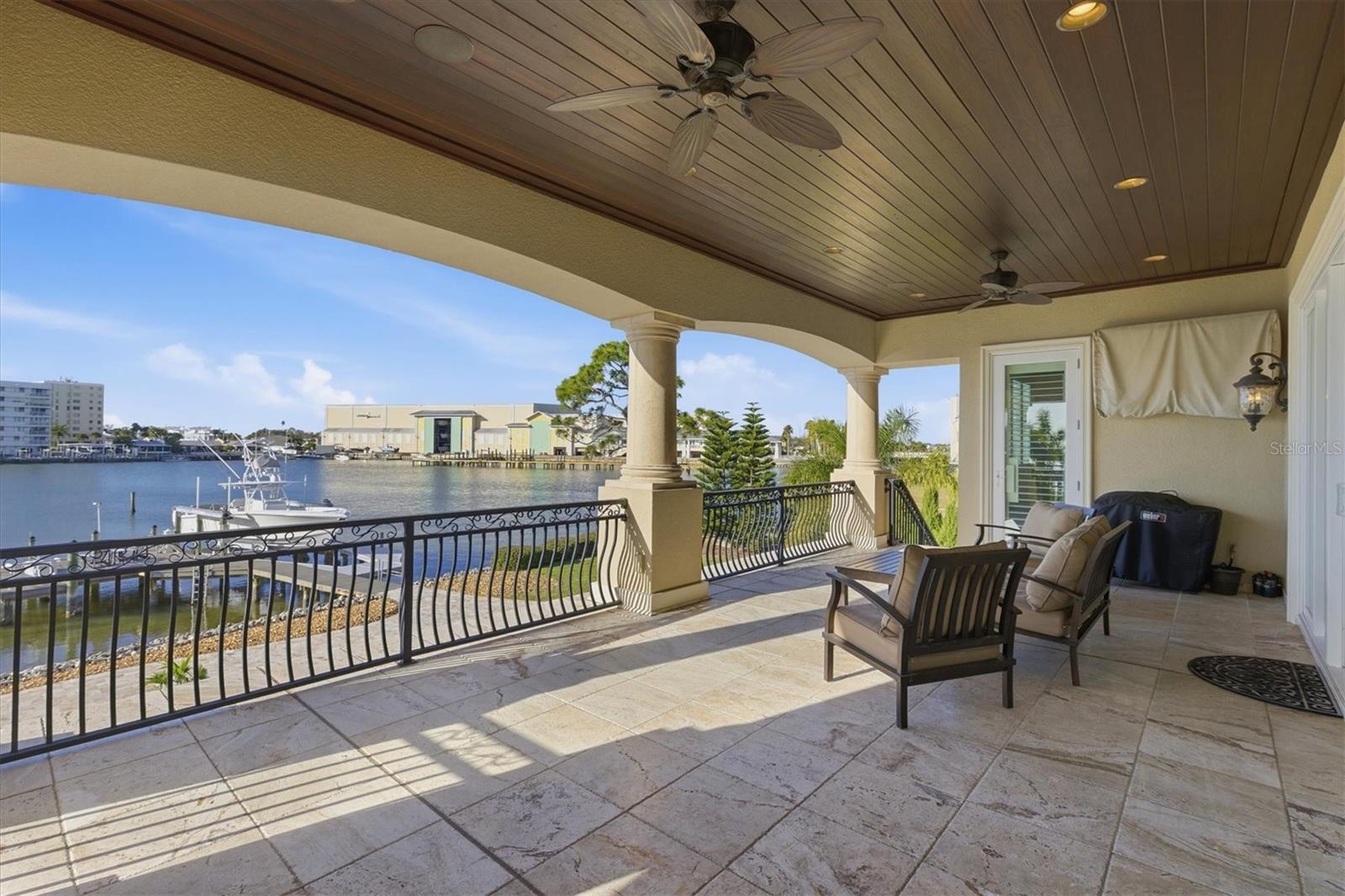 BAYWOOD SHORES - Residential