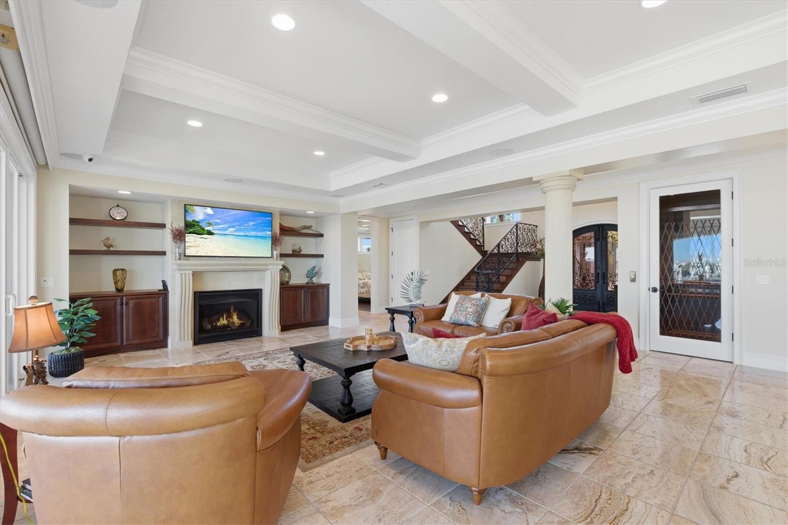 BAYWOOD SHORES - Residential