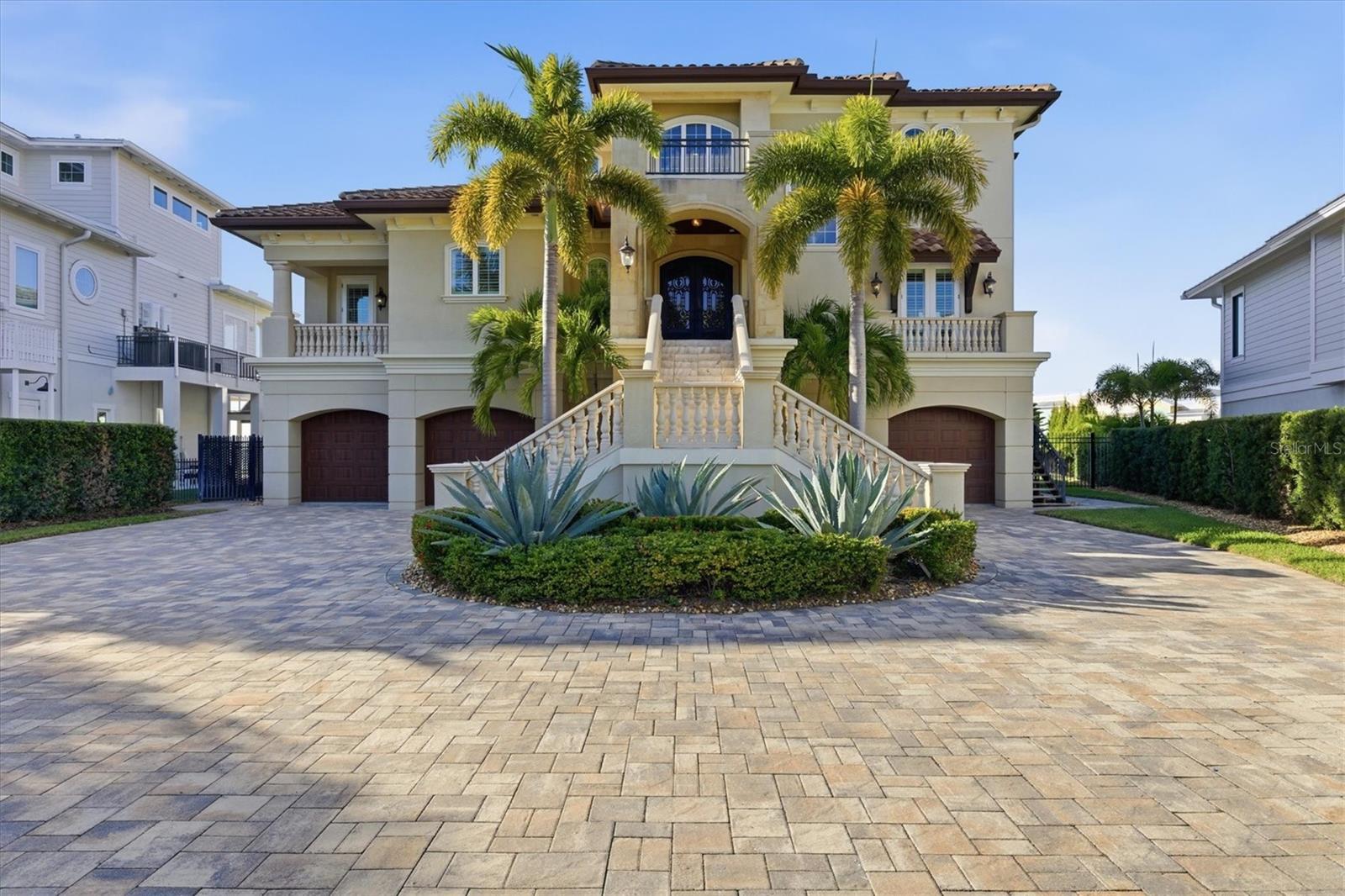 BAYWOOD SHORES - Residential