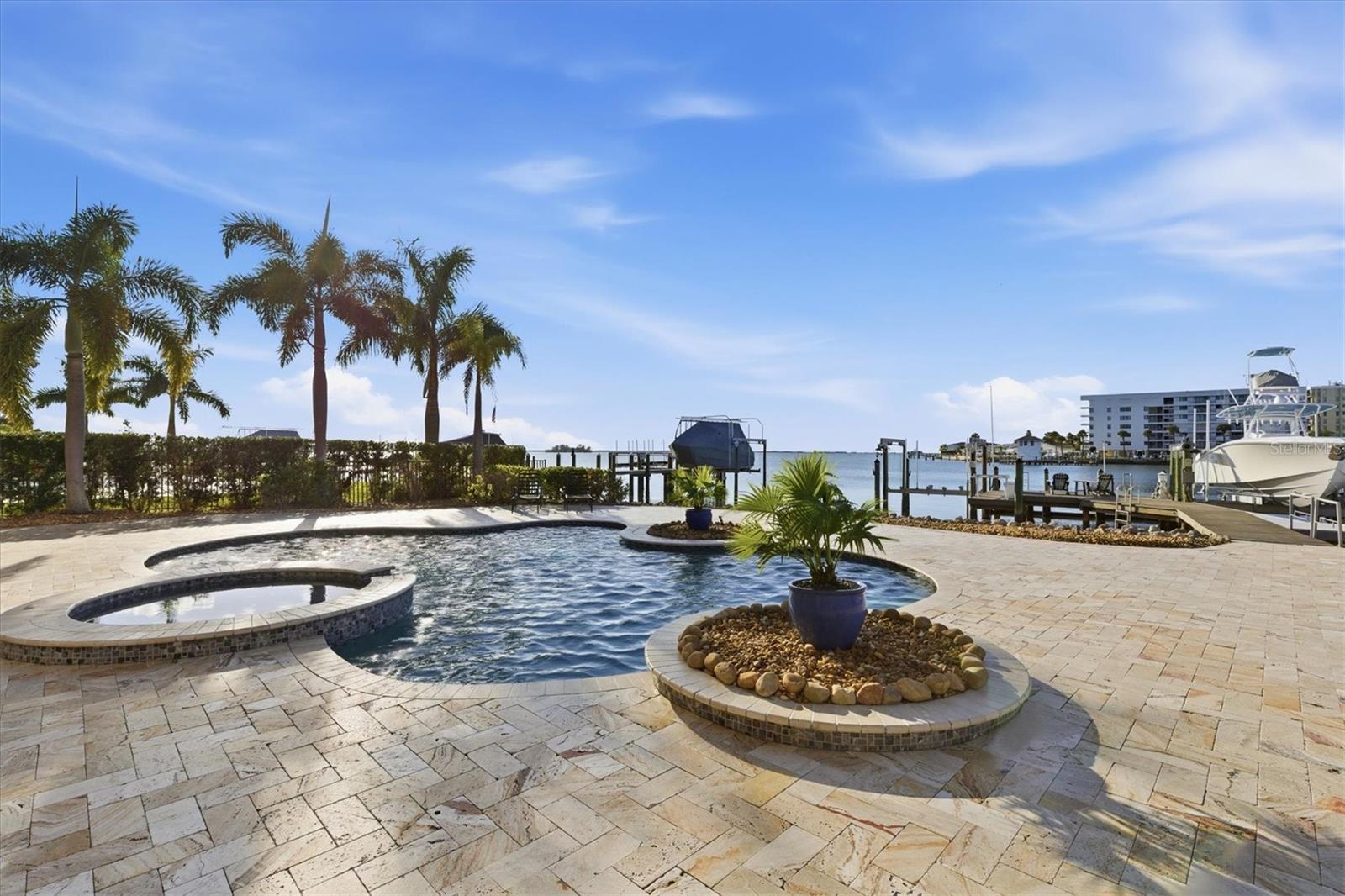BAYWOOD SHORES - Residential