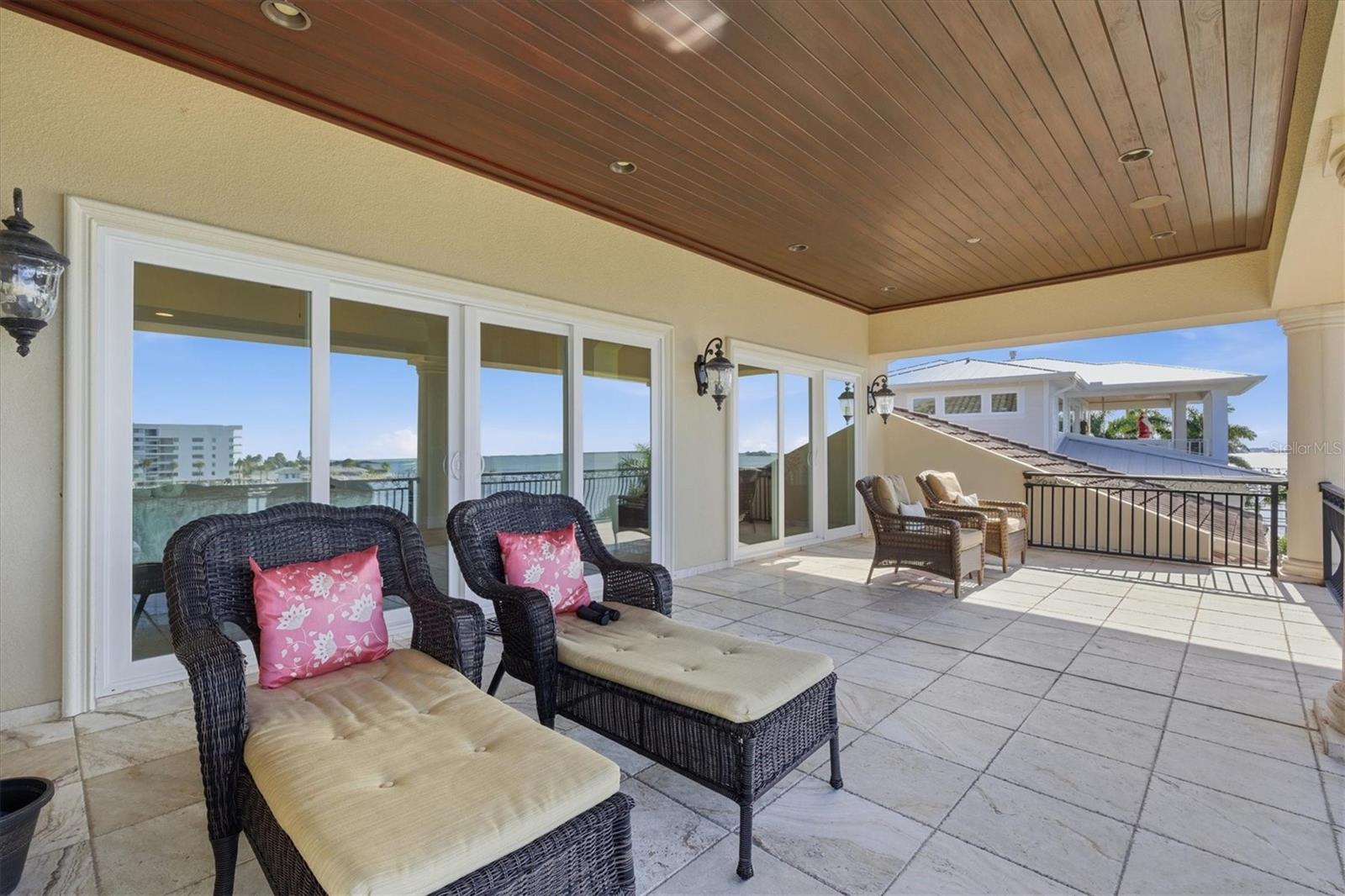 BAYWOOD SHORES - Residential