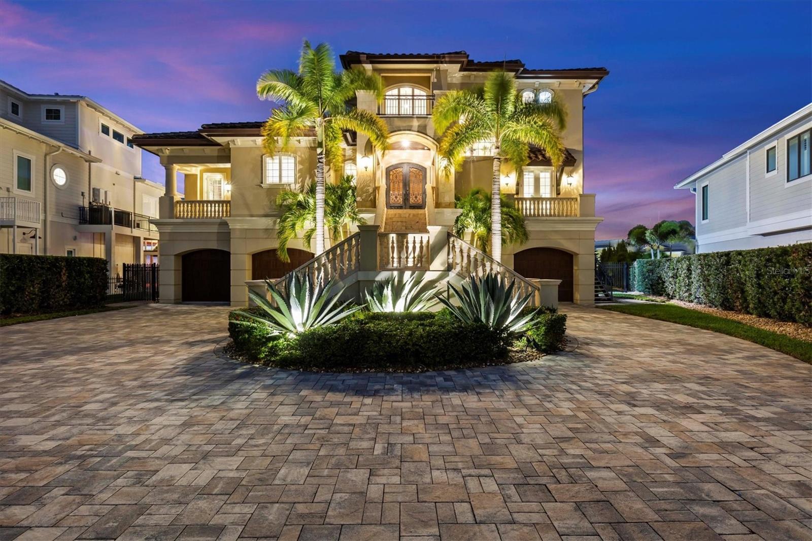 BAYWOOD SHORES - Residential