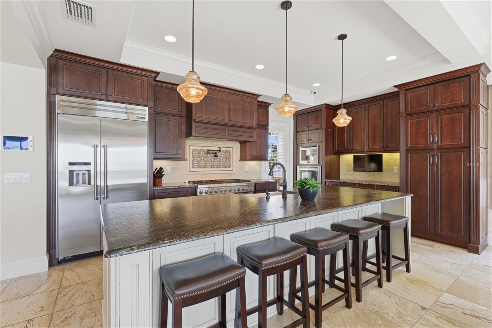 BAYWOOD SHORES - Residential