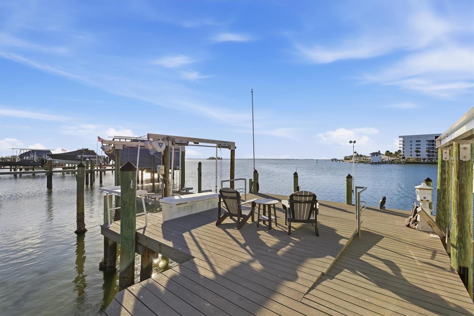 BAYWOOD SHORES - Residential
