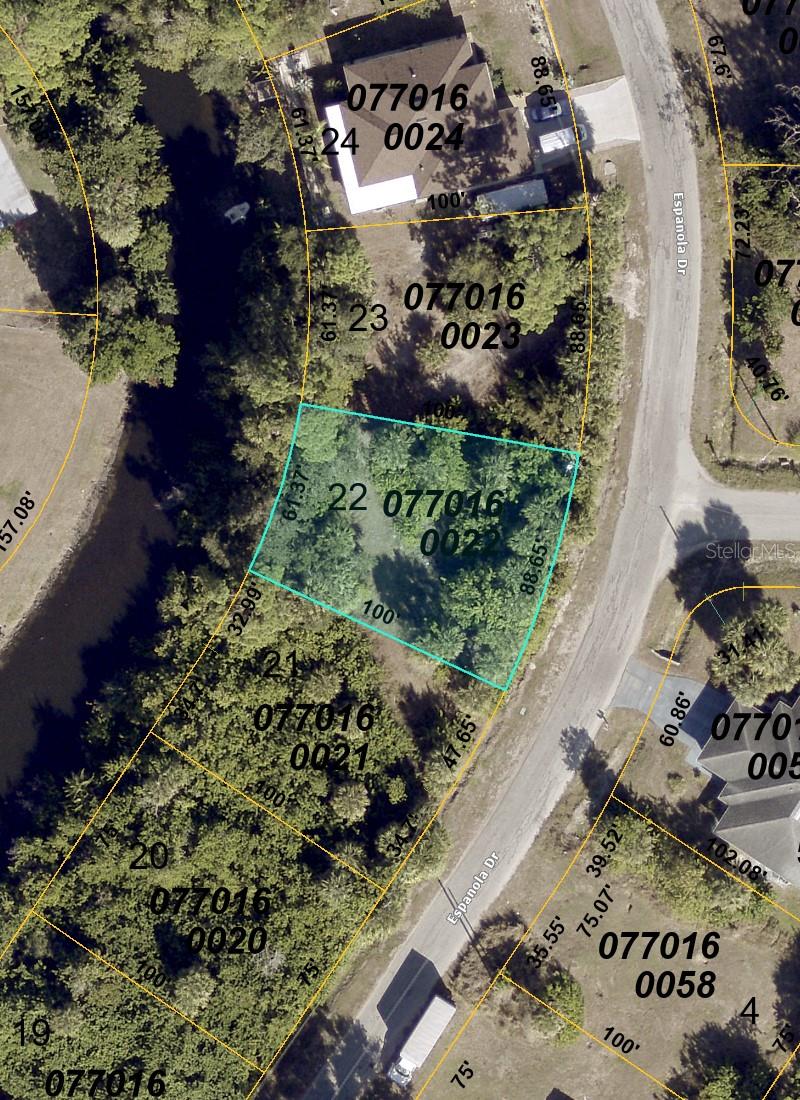 Secure your piece of one of Florida’s fastest-growing markets with this prime homesite. Ideal for builders, investors, or future homeowners, this lot offers the perfect canvas for new construction in an area experiencing rapid growth and increasing demand. Whether you’re looking to build now or hold for future appreciation, opportunities like this are becoming harder to find.