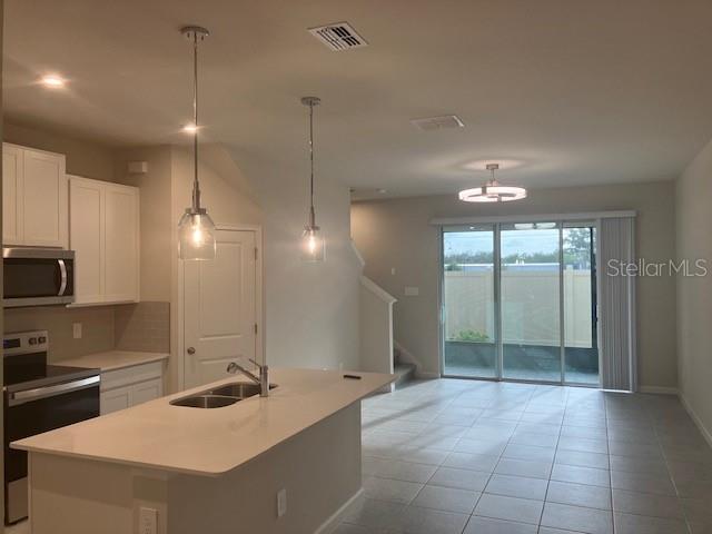 BLOOMINGDALE TOWNES - Residential Lease
