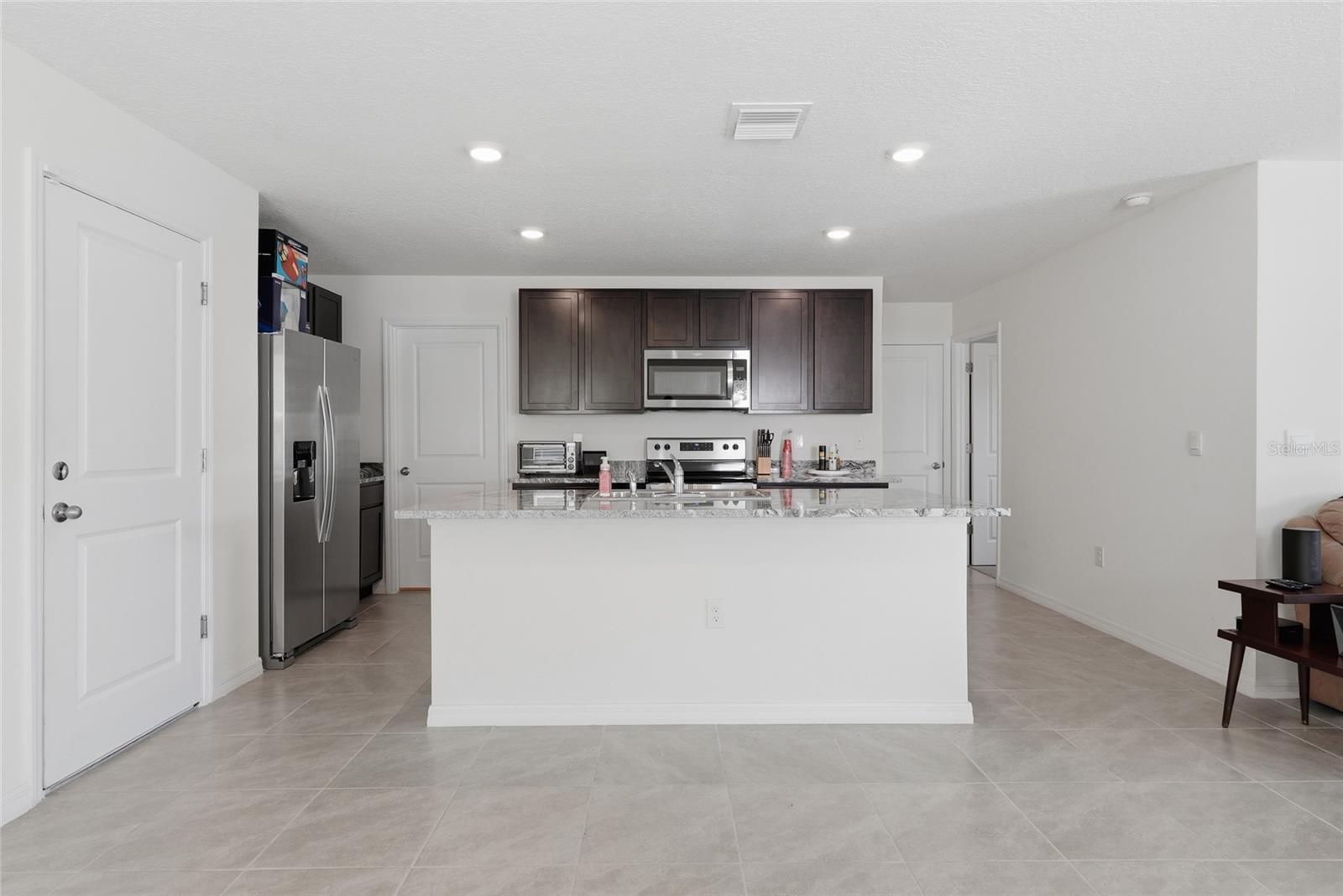 AVALON WOODS - Residential