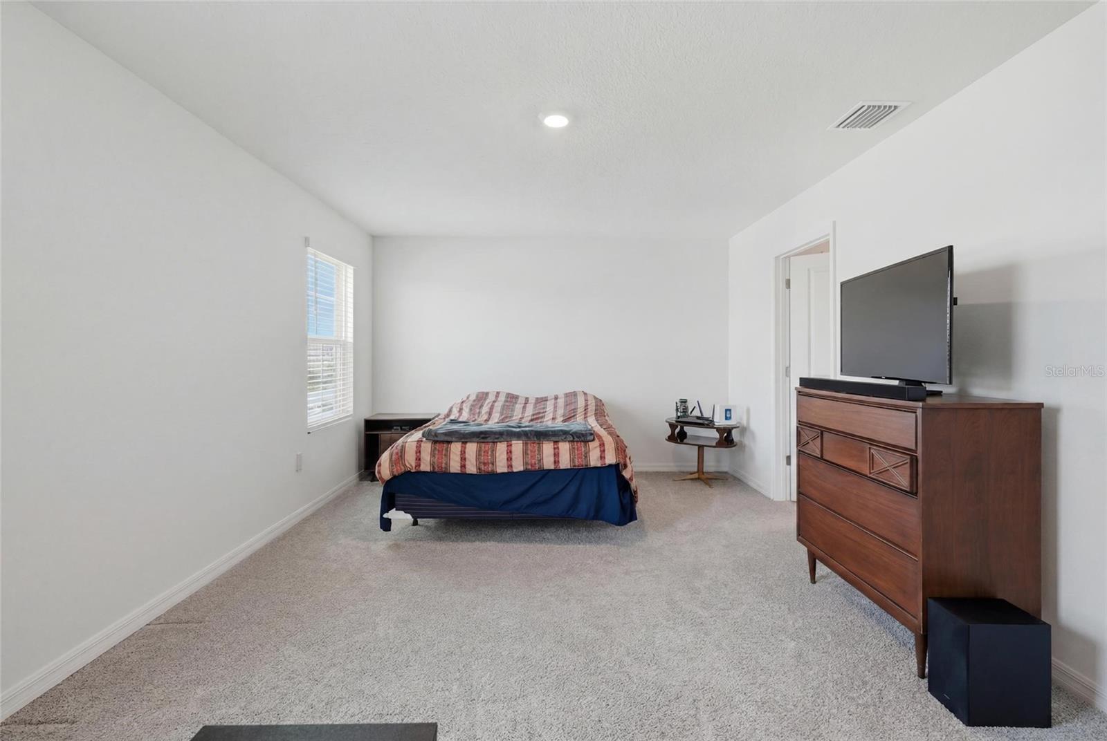 AVALON WOODS - Residential