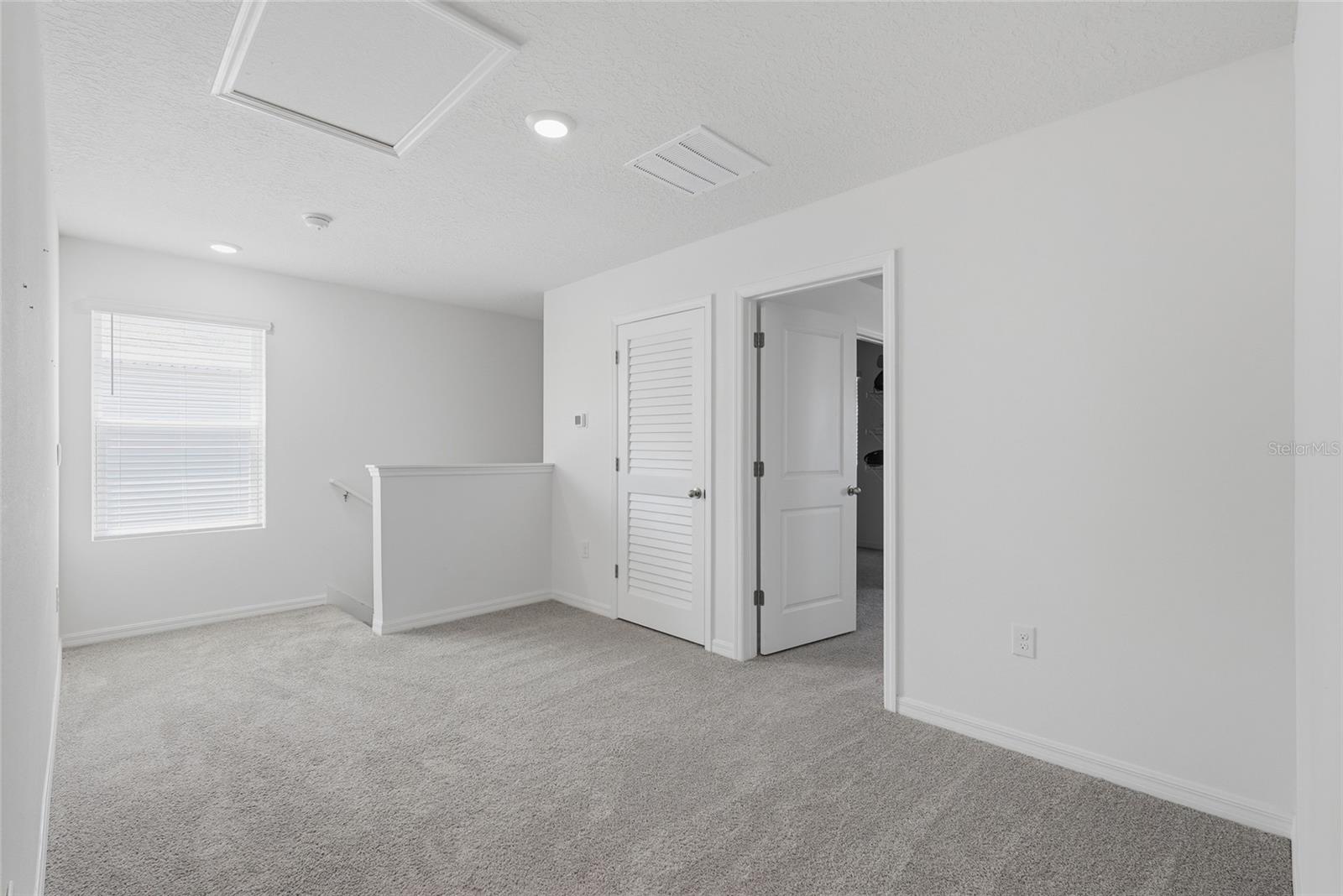 AVALON WOODS - Residential