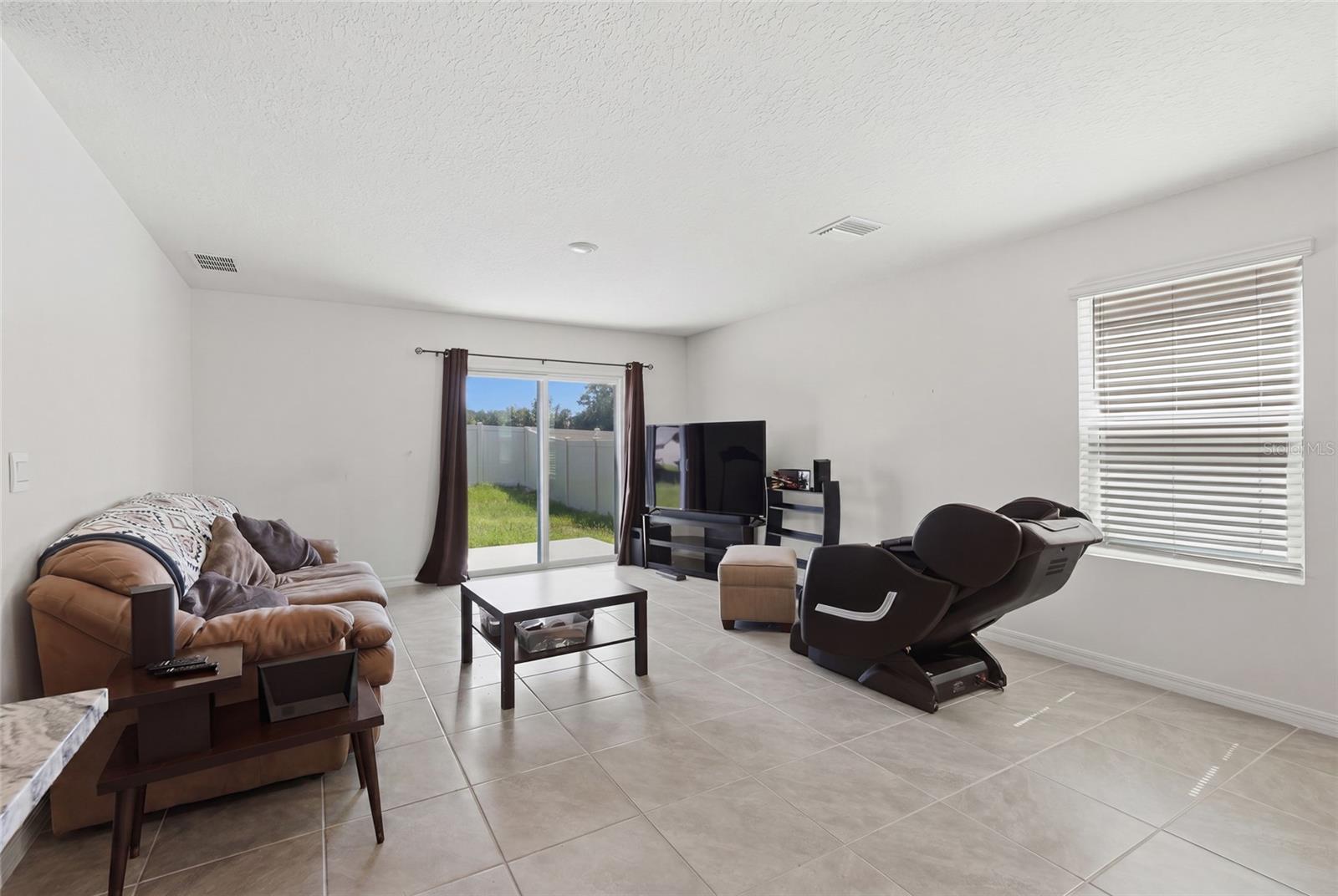 AVALON WOODS - Residential