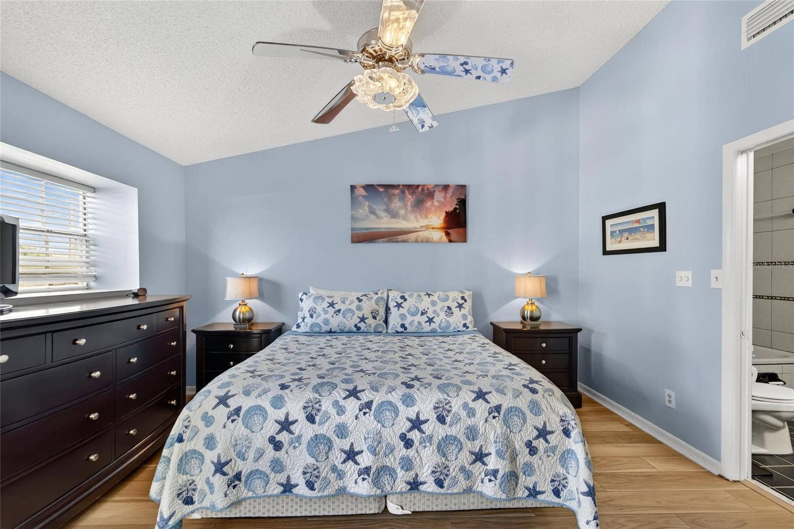 SUNSET REEF - Residential